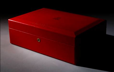 royal family red boxes.